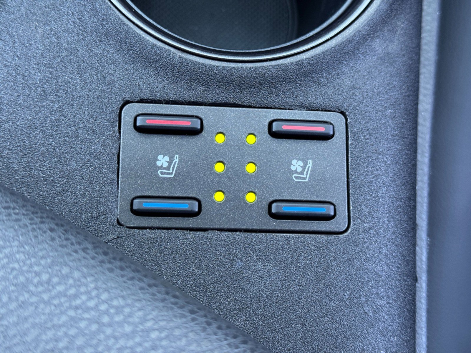 Used 2024 Toyota Camry XSE w/ Navigation Package image 29