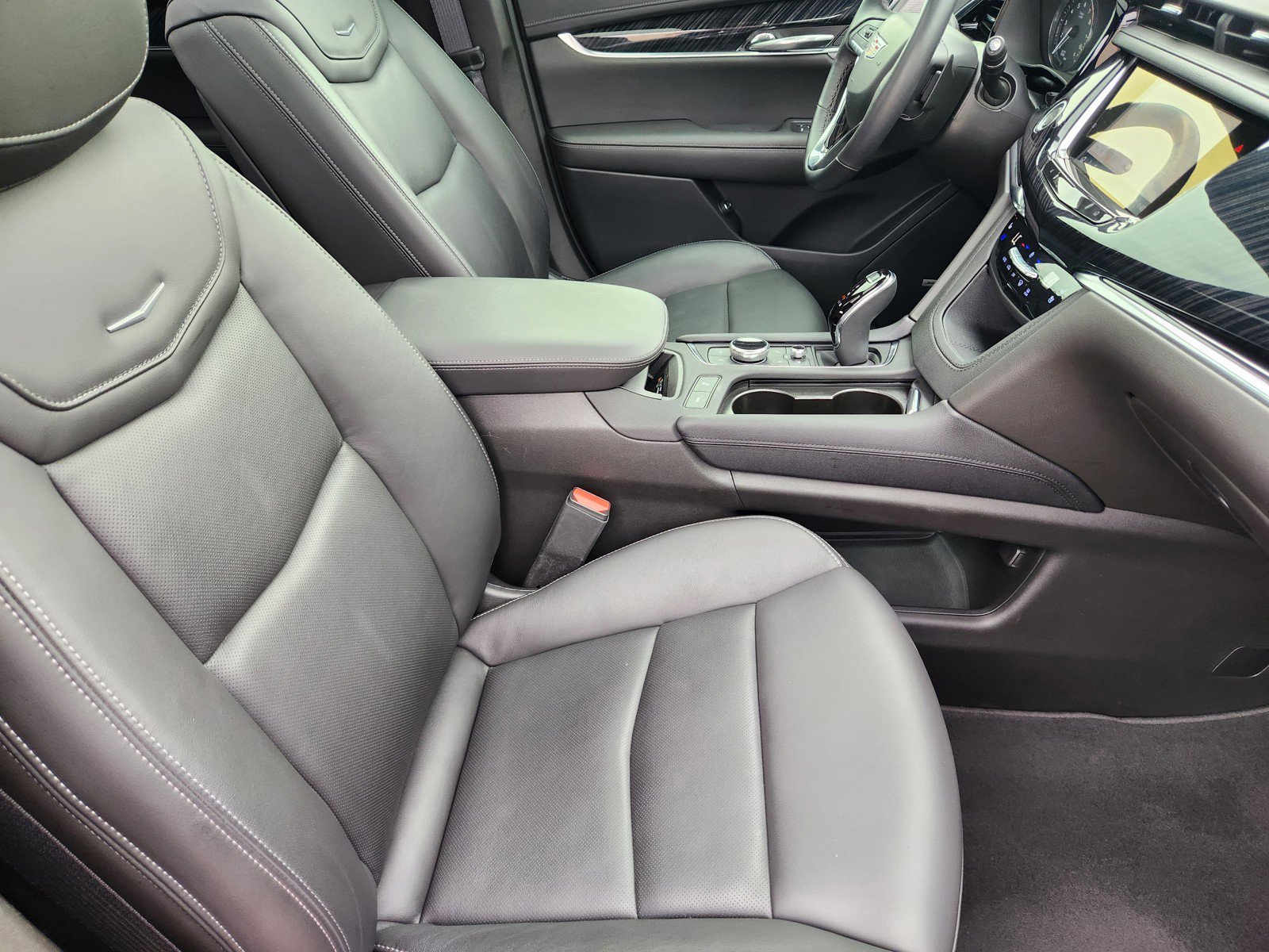 Certified 2023 Cadillac XT6 Premium Luxury w/ Technology Package AWD/4WD image 12