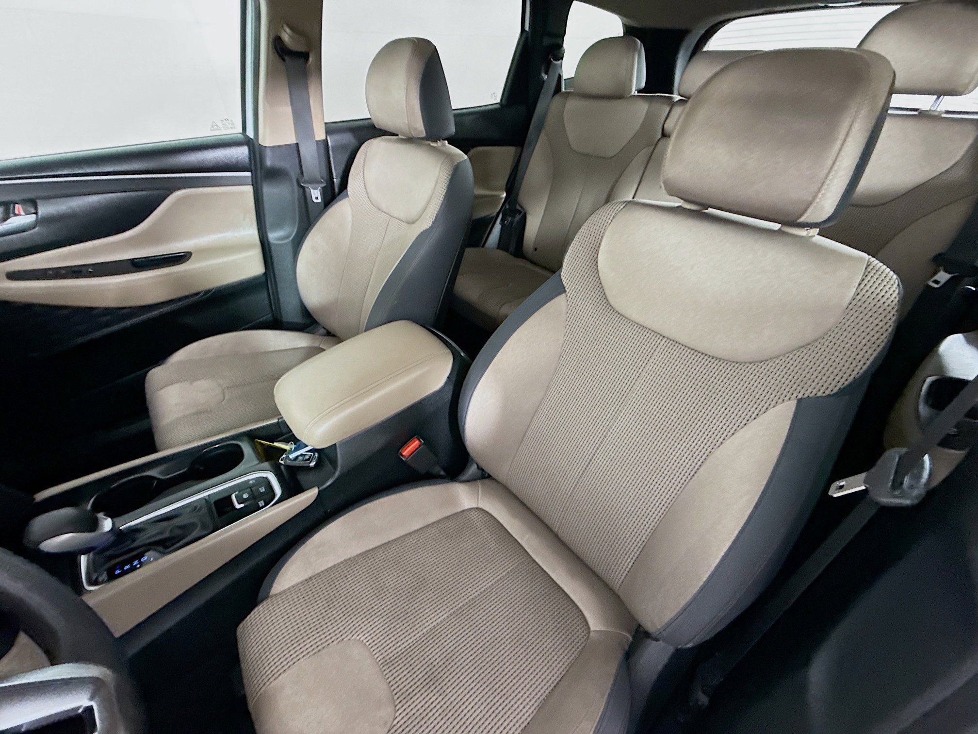 Used 2020 Hyundai Santa Fe SEL w/ Cargo Package image 25