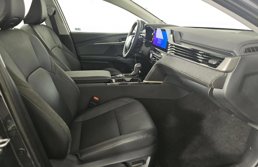 Used 2026 Toyota Camry XLE w/ Premium Package AWD/4WD image 8
