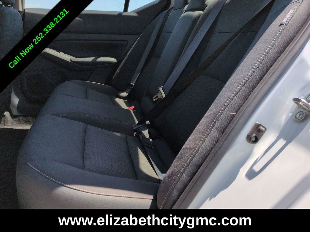 Used 2025 Nissan Altima 2.5 SV FWD image 13
