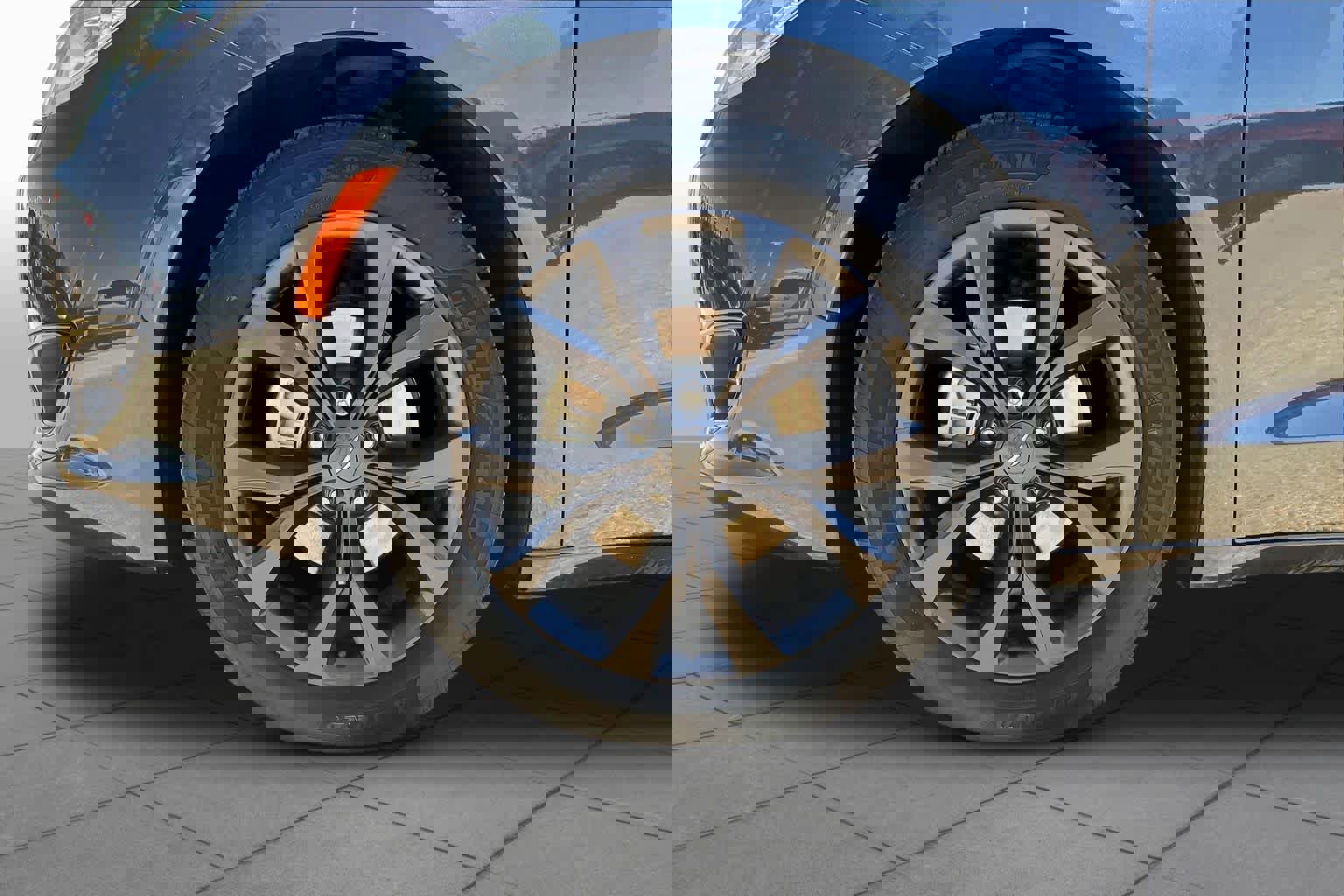 Used 2020 Chrysler Pacifica Touring w/ S Appearance Package FWD image 10