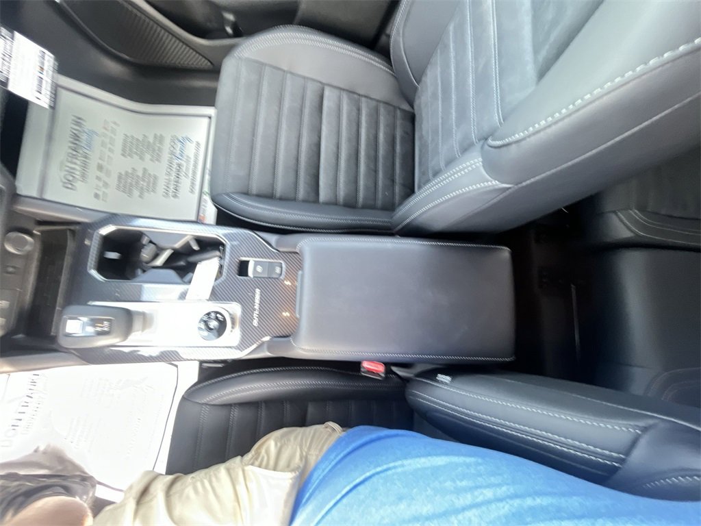 New 2025 Mitsubishi Outlander SE image 21