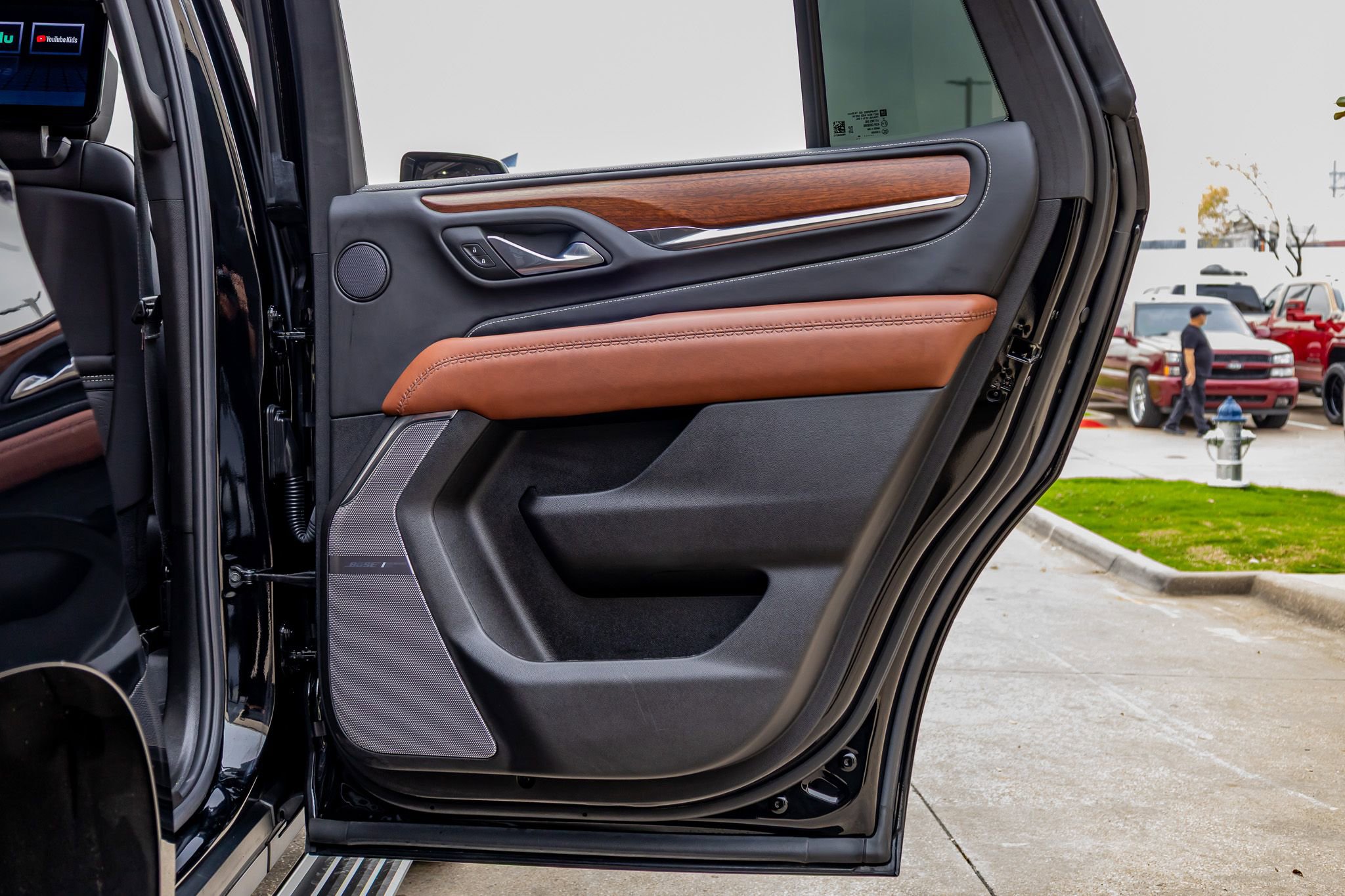 Used 2024 GMC Yukon Denali Ultimate AWD/4WD image 40