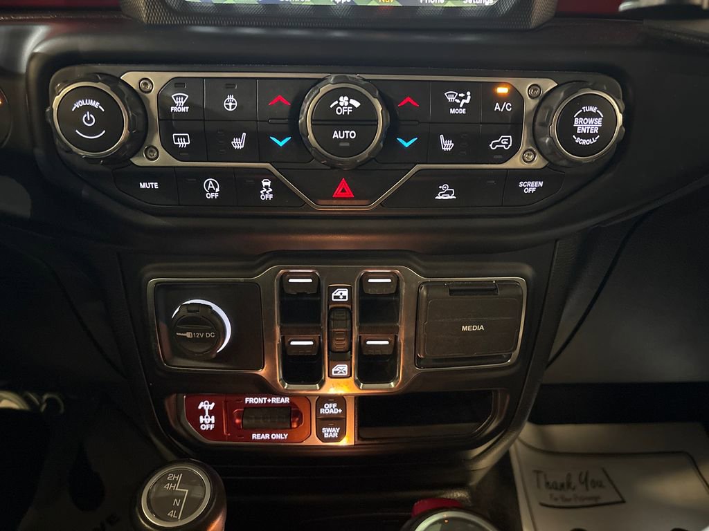 Used 2022 Jeep Gladiator Rubicon w/ Cold Weather Group image 18