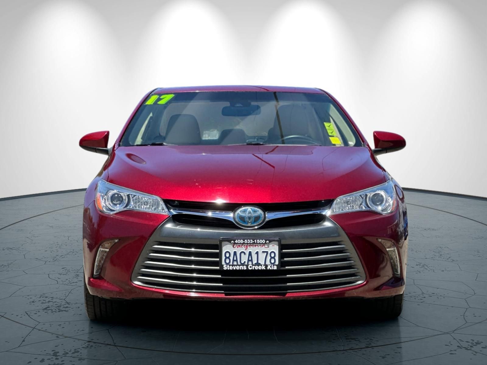 Used 2017 Toyota Camry XLE w/ Moonroof Package FWD image 9