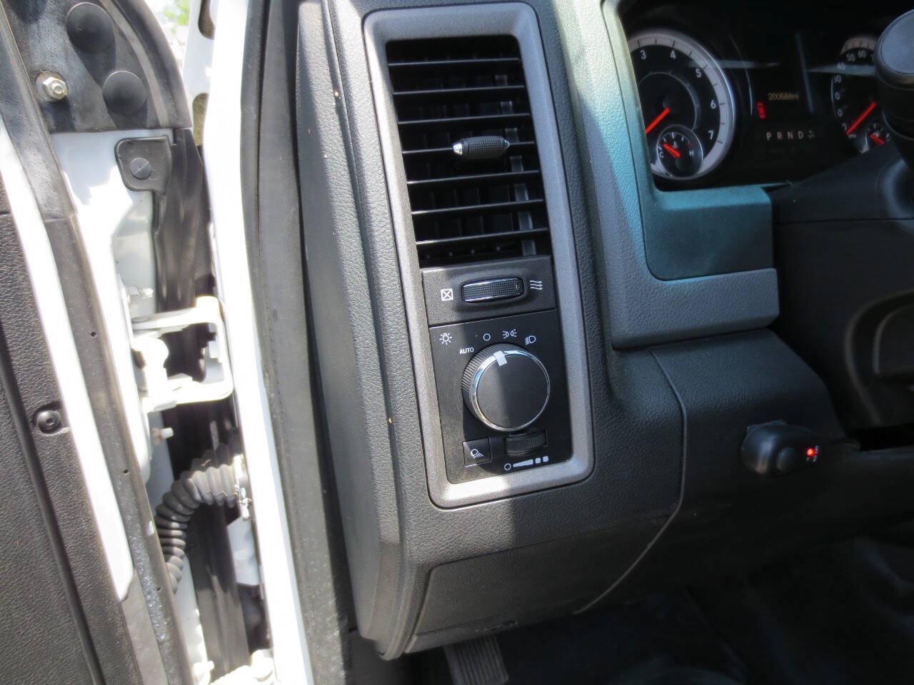 Used 2018 RAM 1500 Tradesman w/ Popular Equipment Group AWD/4WD image 7