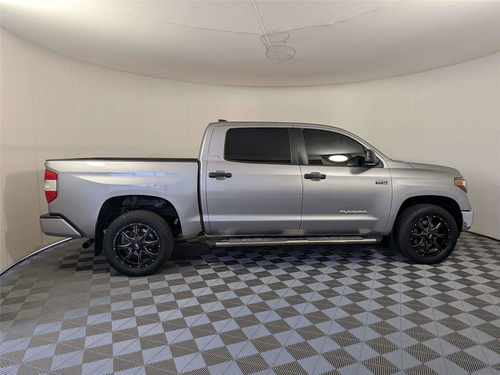 Used 2021 Toyota Tundra SR5 RWD image 4