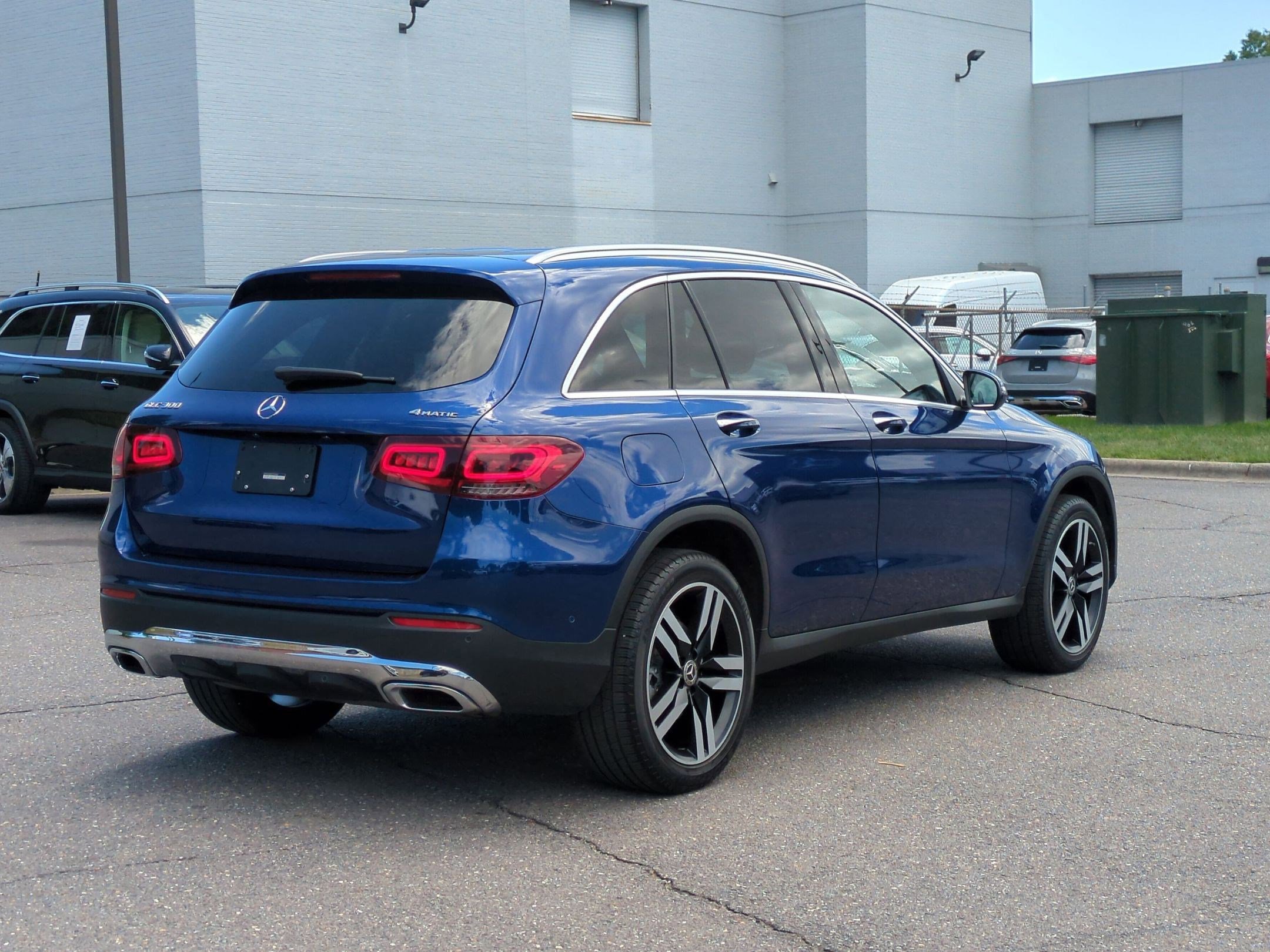 Used 2020 Mercedes-Benz GLC 300 4MATIC image 3
