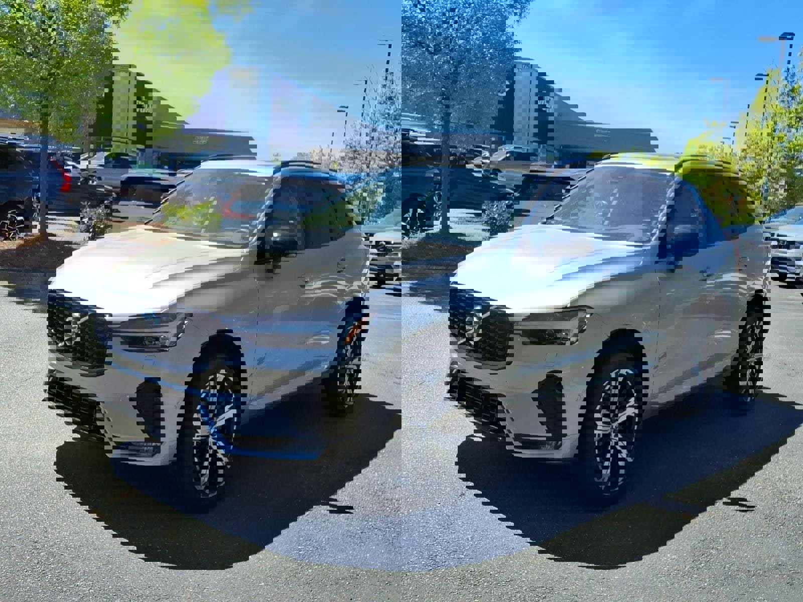 Used 2024 Volvo XC60 B5 Ultimate w/ Protection Package Premier image 7