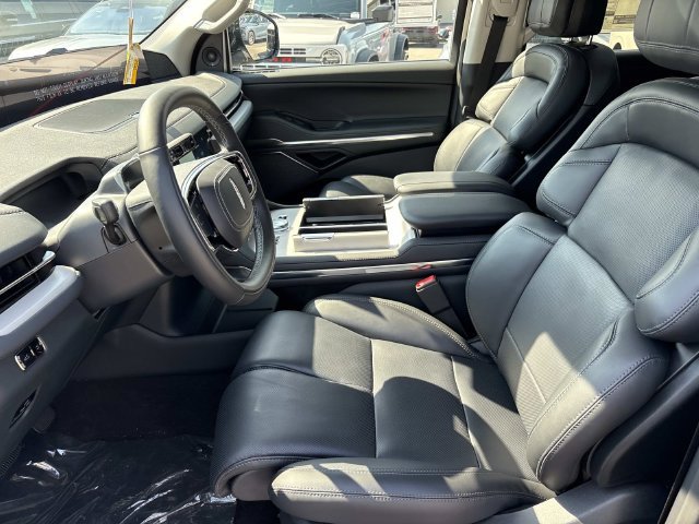 New 2027 Lincoln Navigator L Reserve AWD/4WD image 23