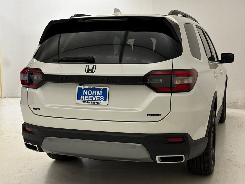 New 2026 Honda Pilot Touring image 9
