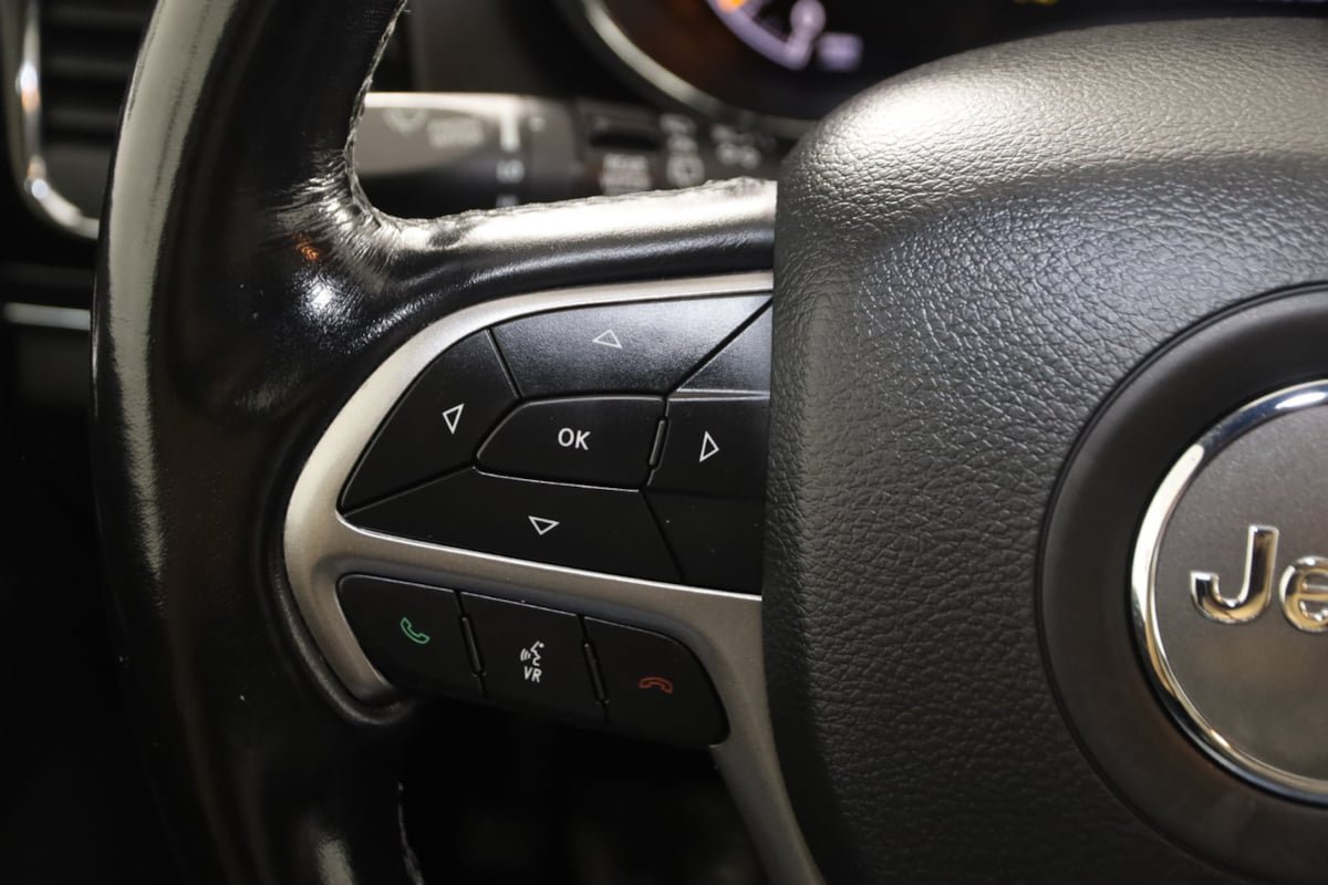 Used 2021 Jeep Grand Cherokee Overland AWD/4WD image 31
