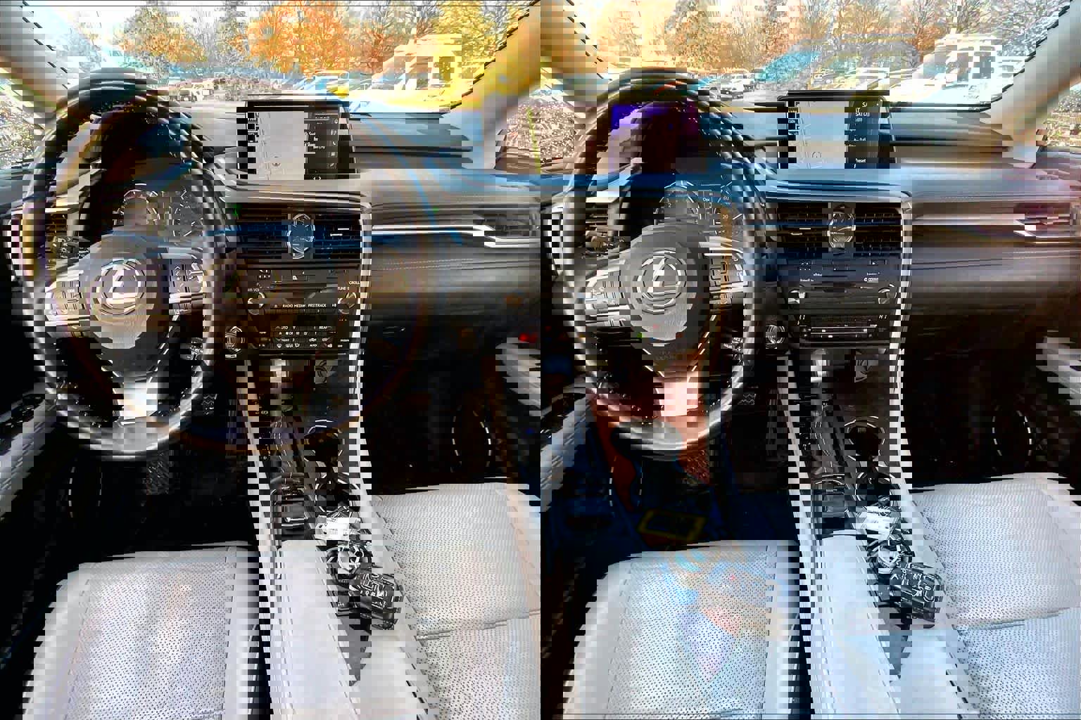 Used 2019 Lexus RX 350L w/ Premium Package image 15