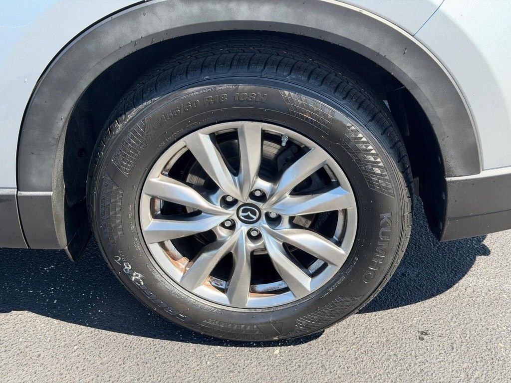 Used 2018 MAZDA CX-9 Touring w/ Touring Premium Package FWD image 3