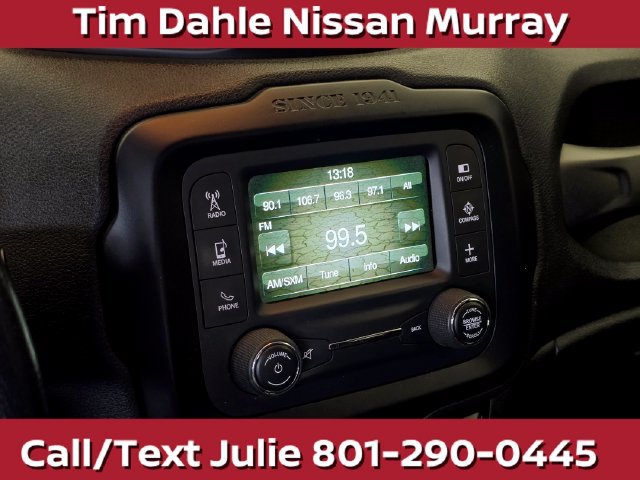 Used 2015 Jeep Renegade Trailhawk AWD/4WD image 27