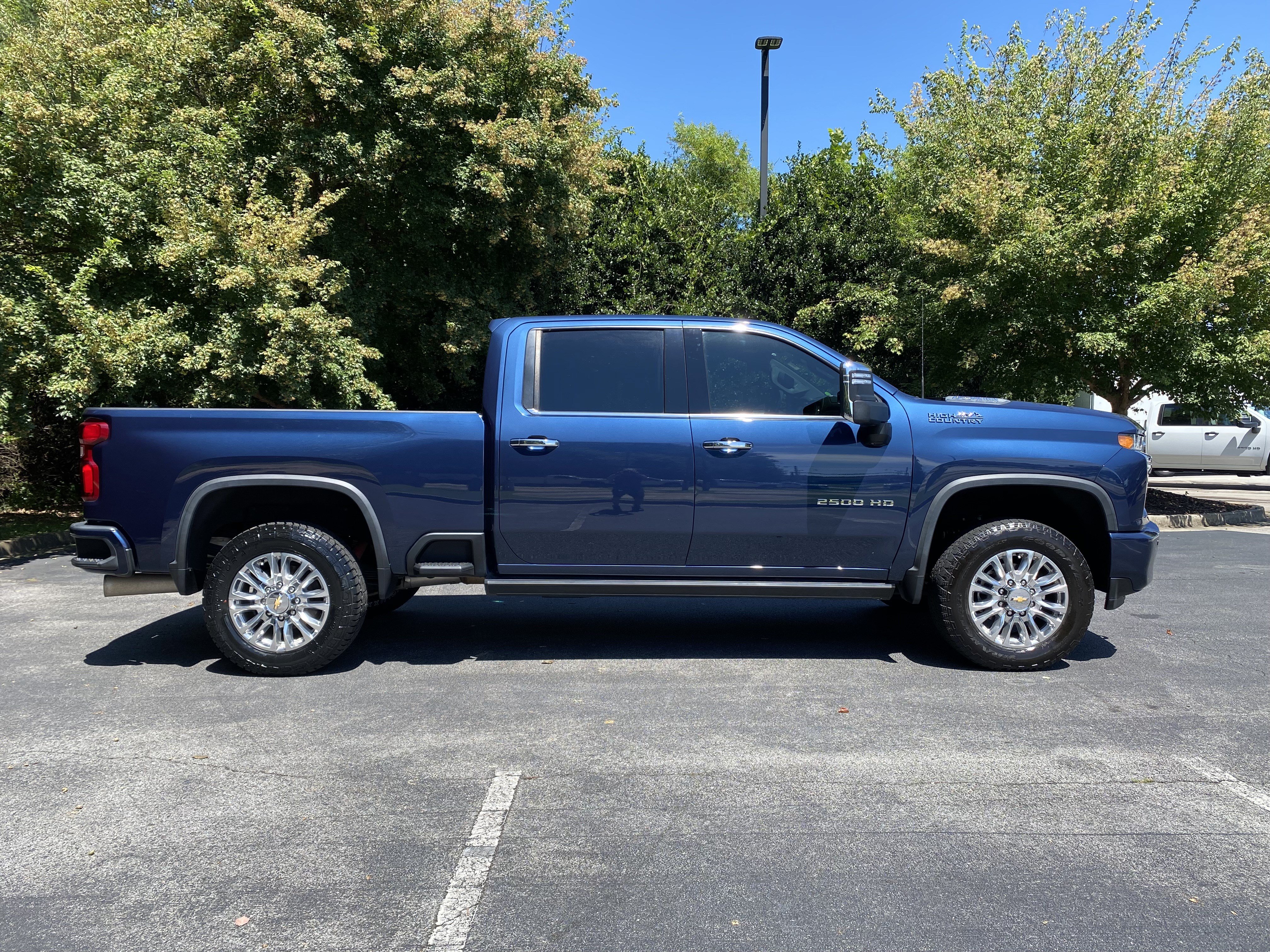 Used 2022 Chevrolet Silverado 2500 High Country AWD/4WD image 10