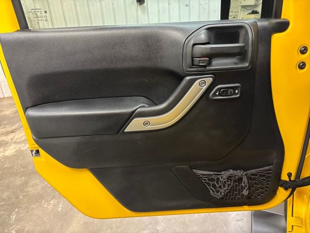 Used 2015 Jeep Wrangler Unlimited Sahara image 8