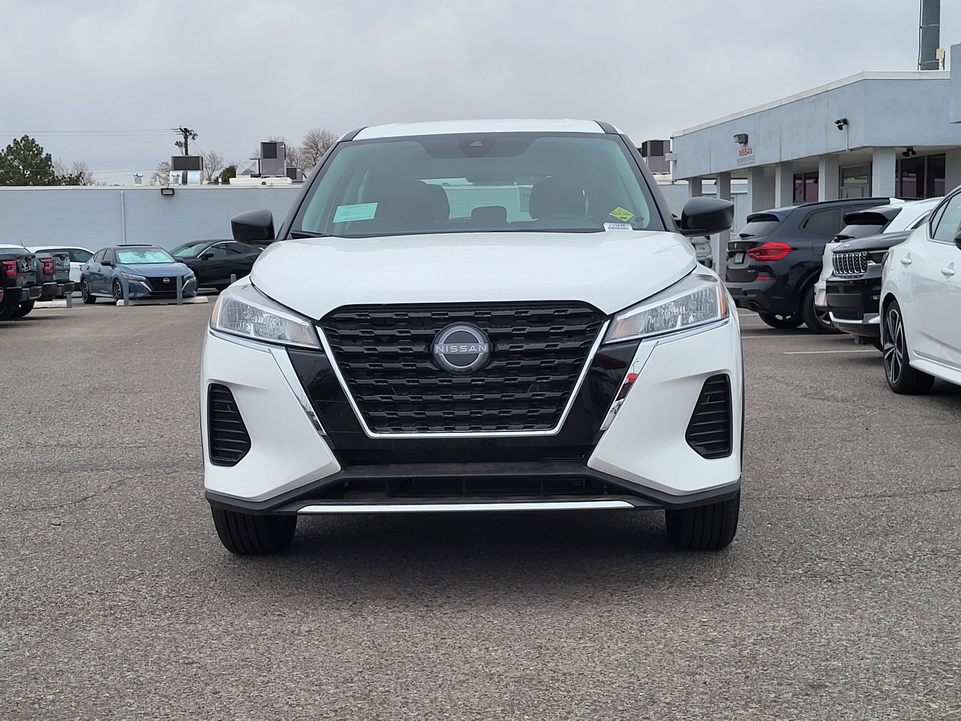 New 2025 Nissan Kicks Play S image 2