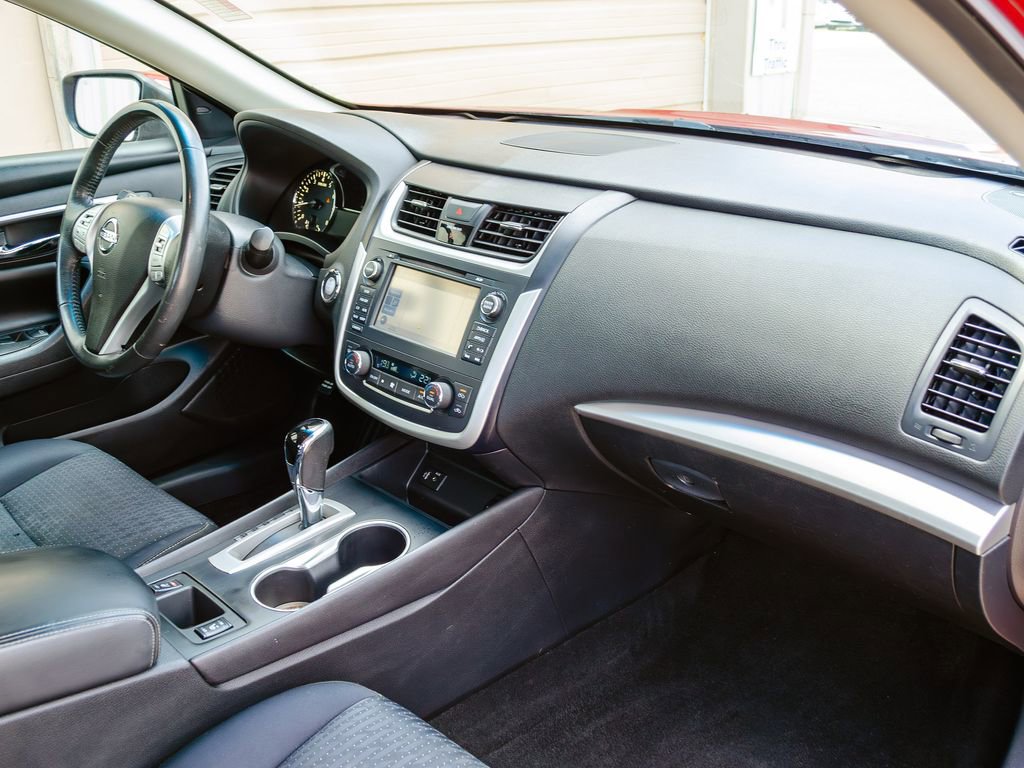 Used 2016 Nissan Altima 2.5 image 34