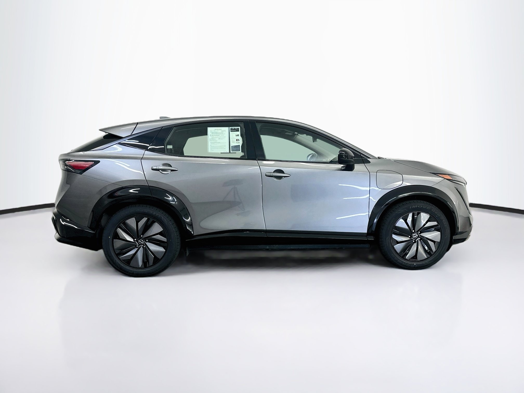 Used 2023 Nissan Ariya AWD image 10