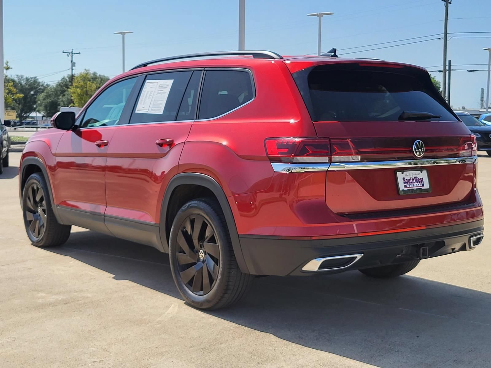 Used 2024 Volkswagen Atlas SE FWD image 7