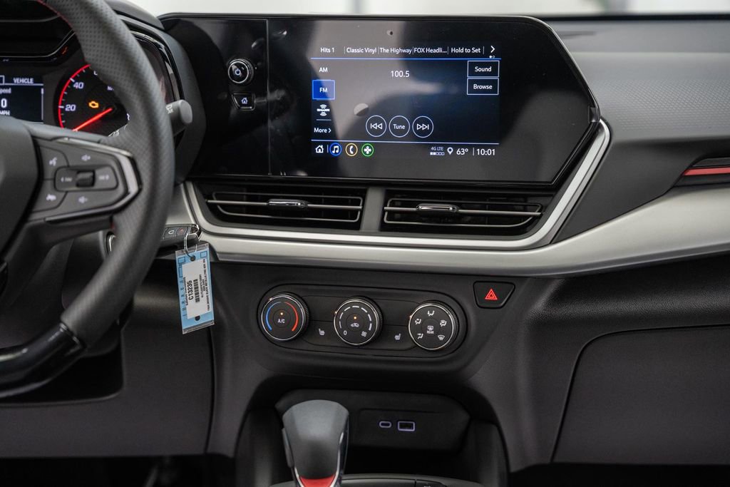 New 2026 Chevrolet Trax RS w/ Sunroof Package FWD image 22