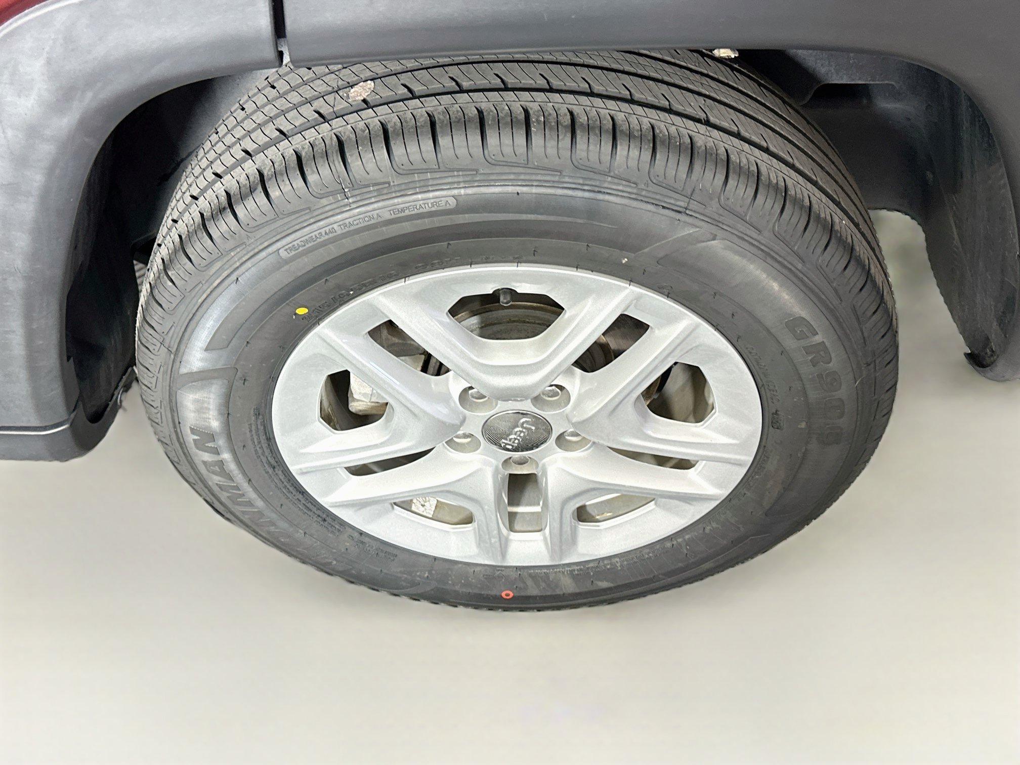 Used 2021 Jeep Compass Sport FWD image 11