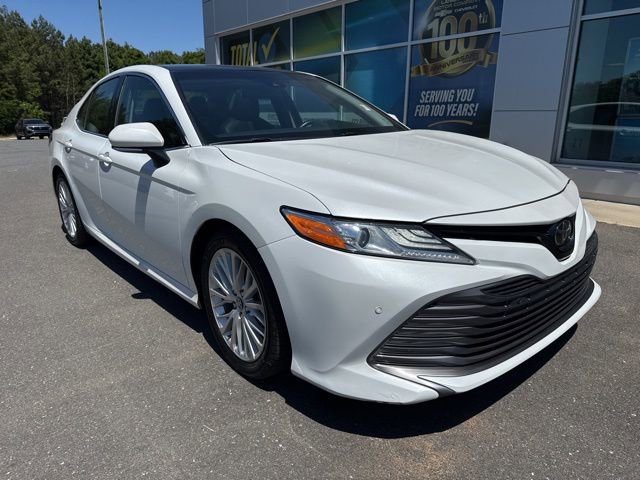 Used 2018 Toyota Camry XLE FWD video 1