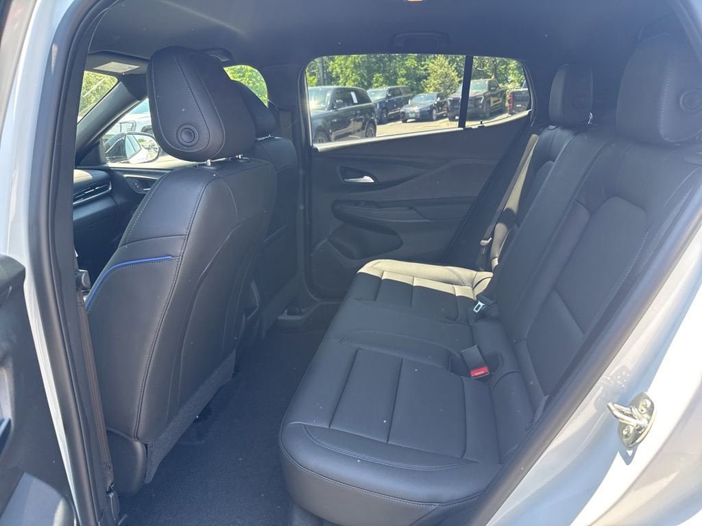 New 2026 Buick Envista Sport Touring w/ Convenience I Package FWD image 11