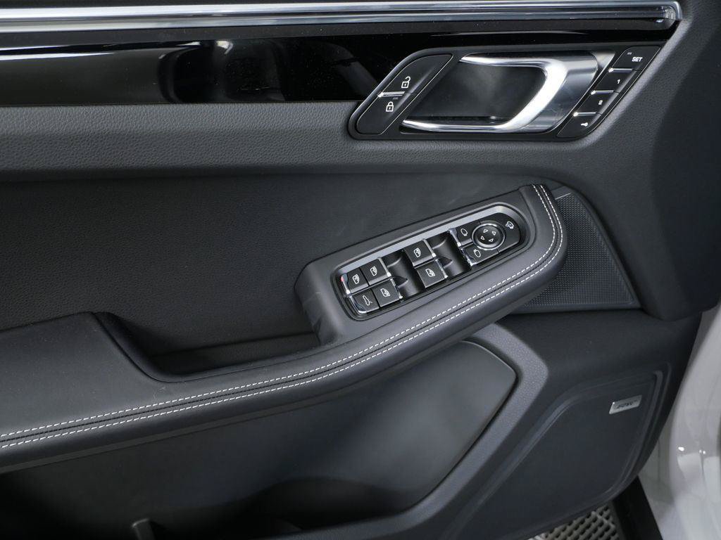 New 2026 Porsche Macan S AWD/4WD image 6