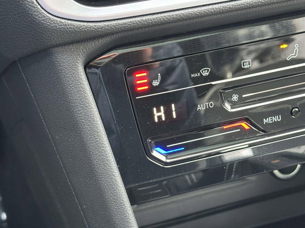 New 2026 Volkswagen Taos SE AWD/4WD image 23