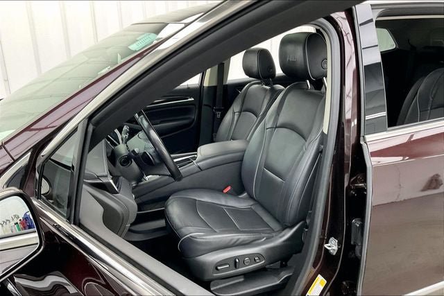 Used 2020 Buick Enclave Avenir w/ Avenir Technology Package AWD/4WD image 8