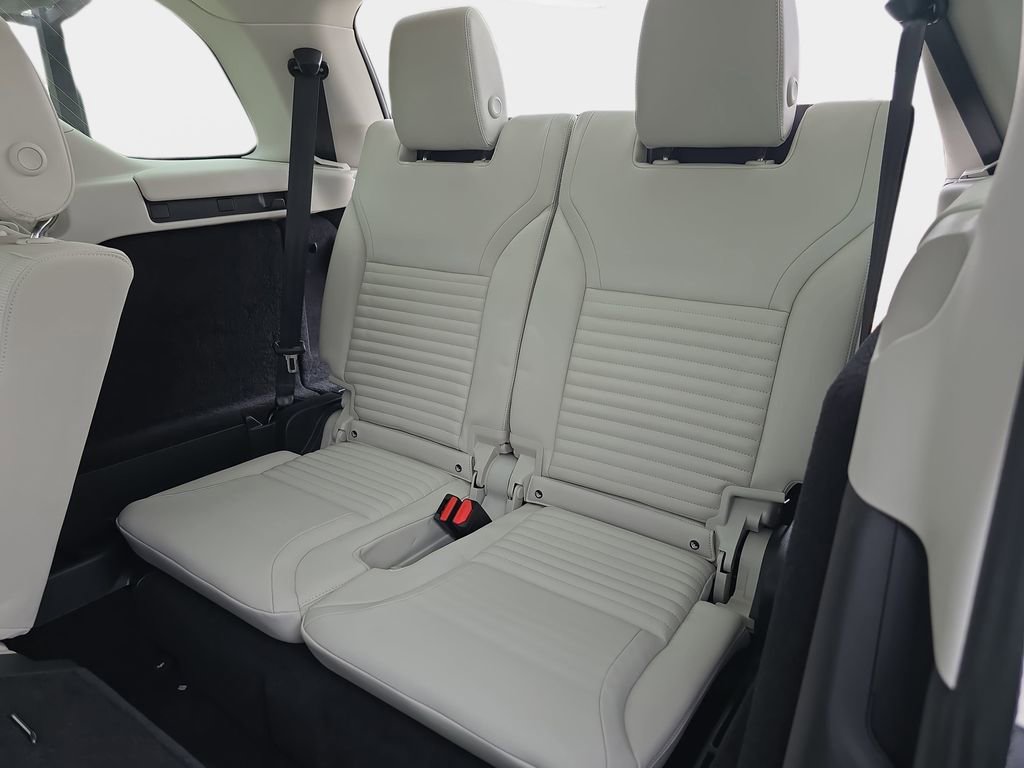 New 2026 Land Rover Discovery Limited Edition AWD/4WD image 12