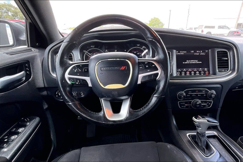 Used 2018 Dodge Charger R/T w/ Plus Group RWD image 8