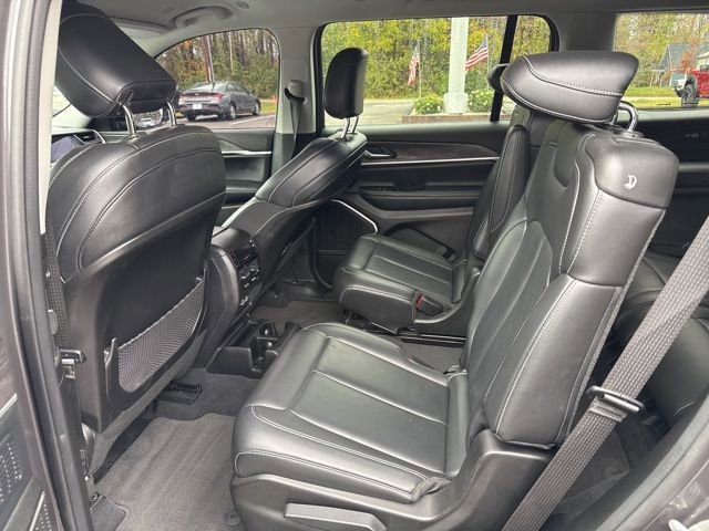 Used 2022 Jeep Grand Cherokee L Limited image 17