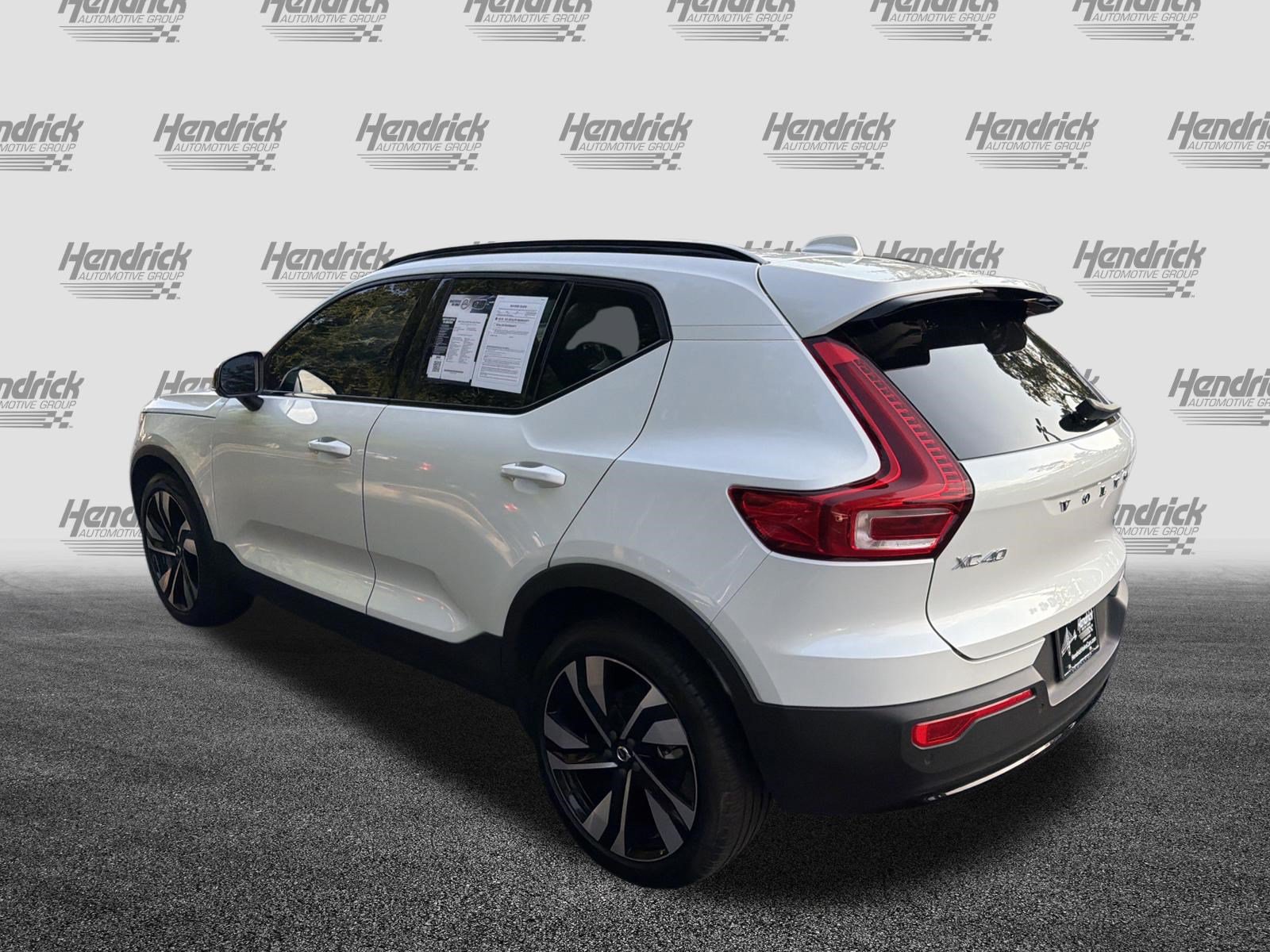 Certified 2023 Volvo XC40 B4 Plus w/ Protection Package Premier FWD image 8