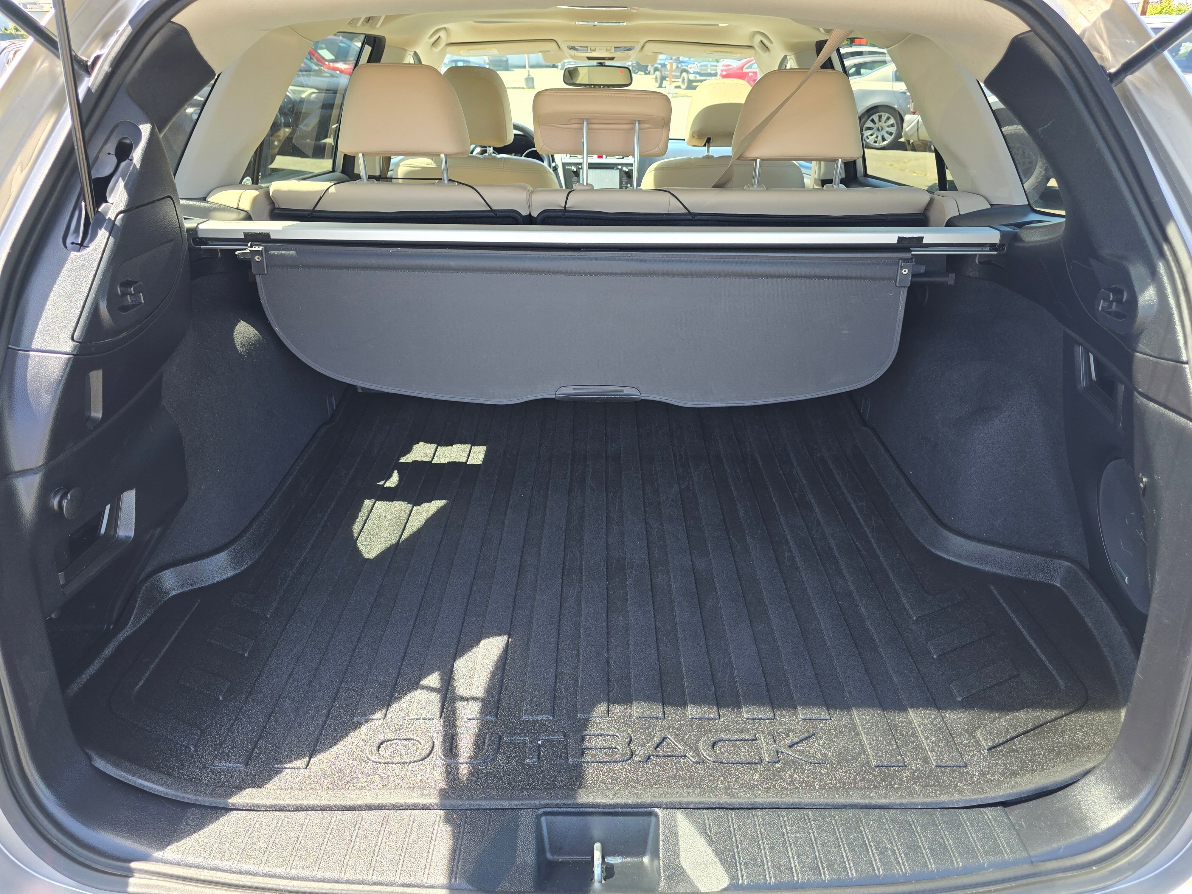 Used 2016 Subaru Outback 2.5i Limited AWD/4WD image 14