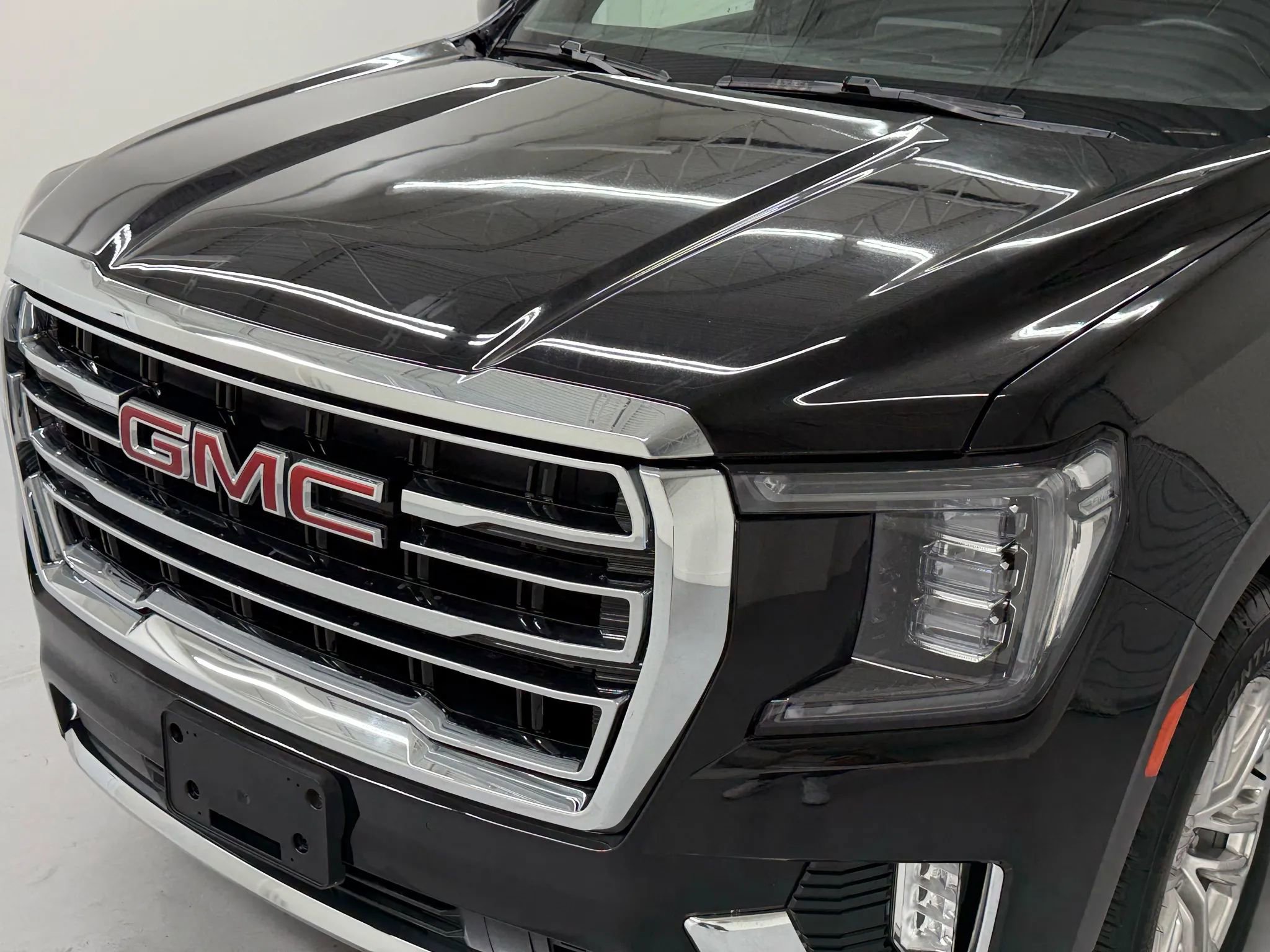 Used 2024 GMC Yukon SLT image 17