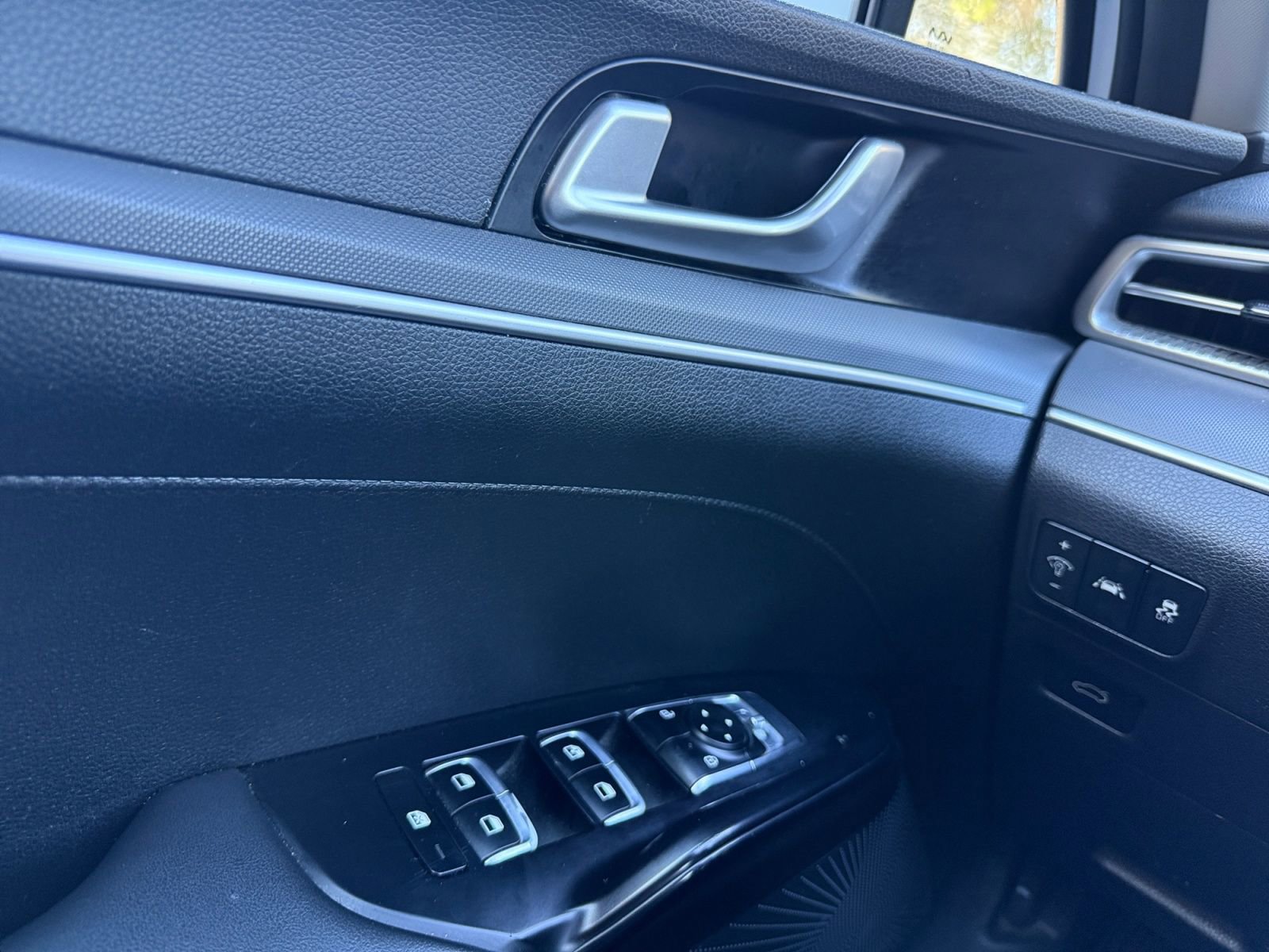 Used 2022 Kia K5 LXS FWD image 18