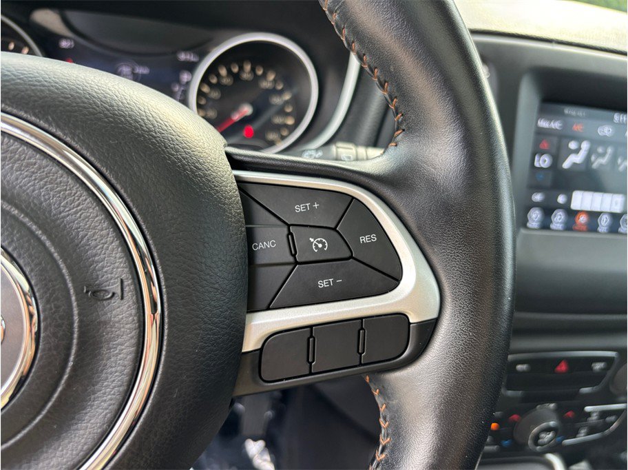 Used 2020 Jeep Compass Latitude w/ Popular Equipment Group FWD image 22