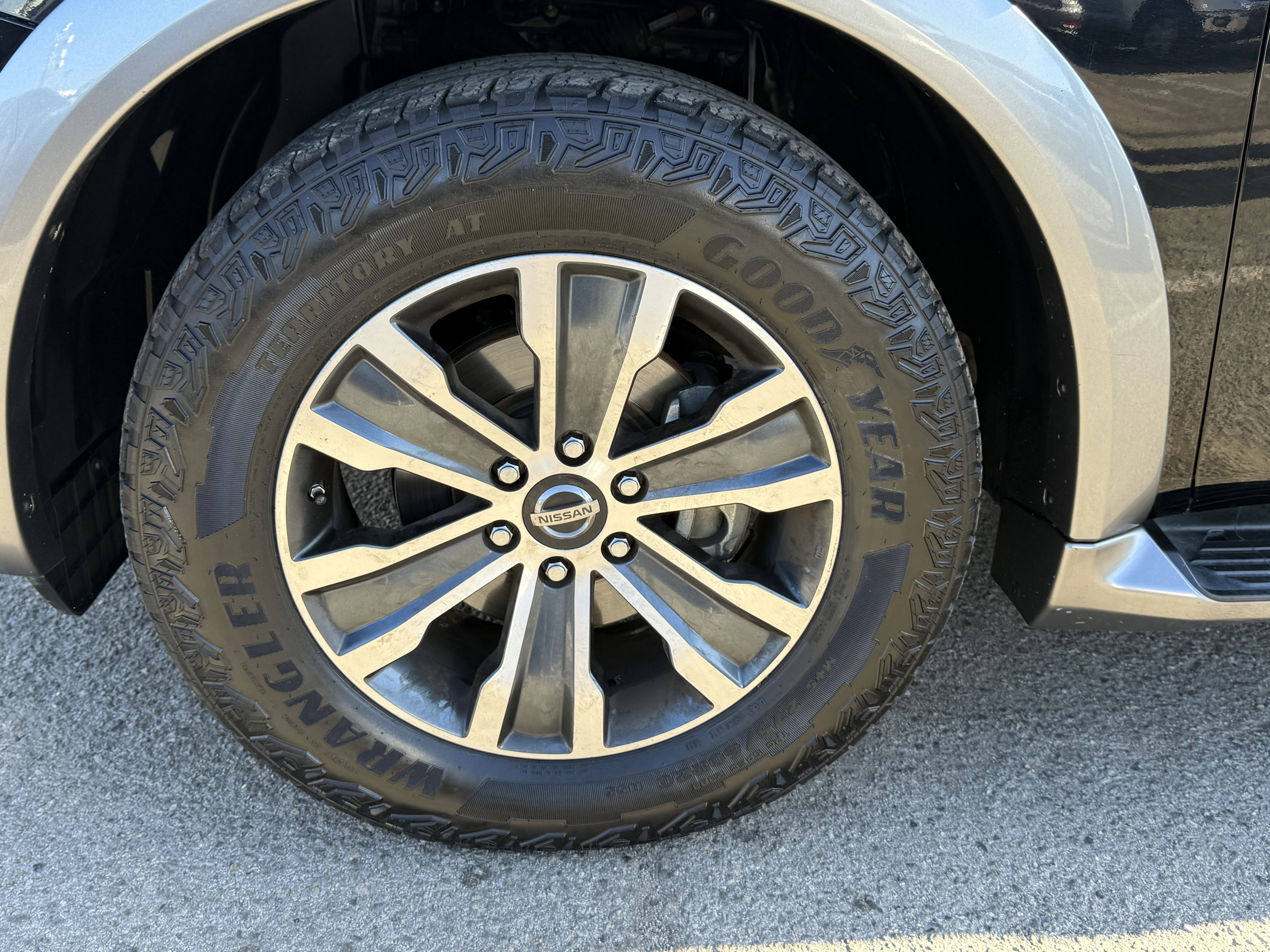 Used 2020 Nissan Armada SL w/ Premium Package image 24