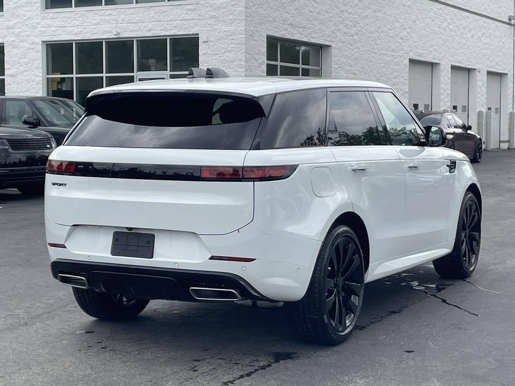 New 2026 Land Rover Range Rover Sport Dynamic SE AWD/4WD image 7