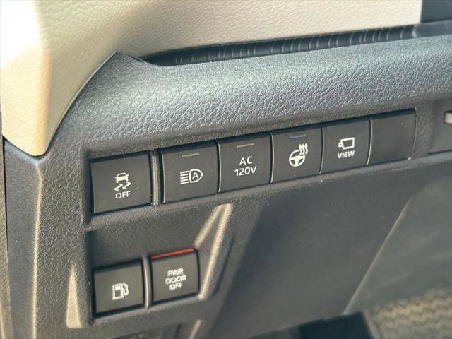 Certified 2024 Toyota Sienna Platinum image 29