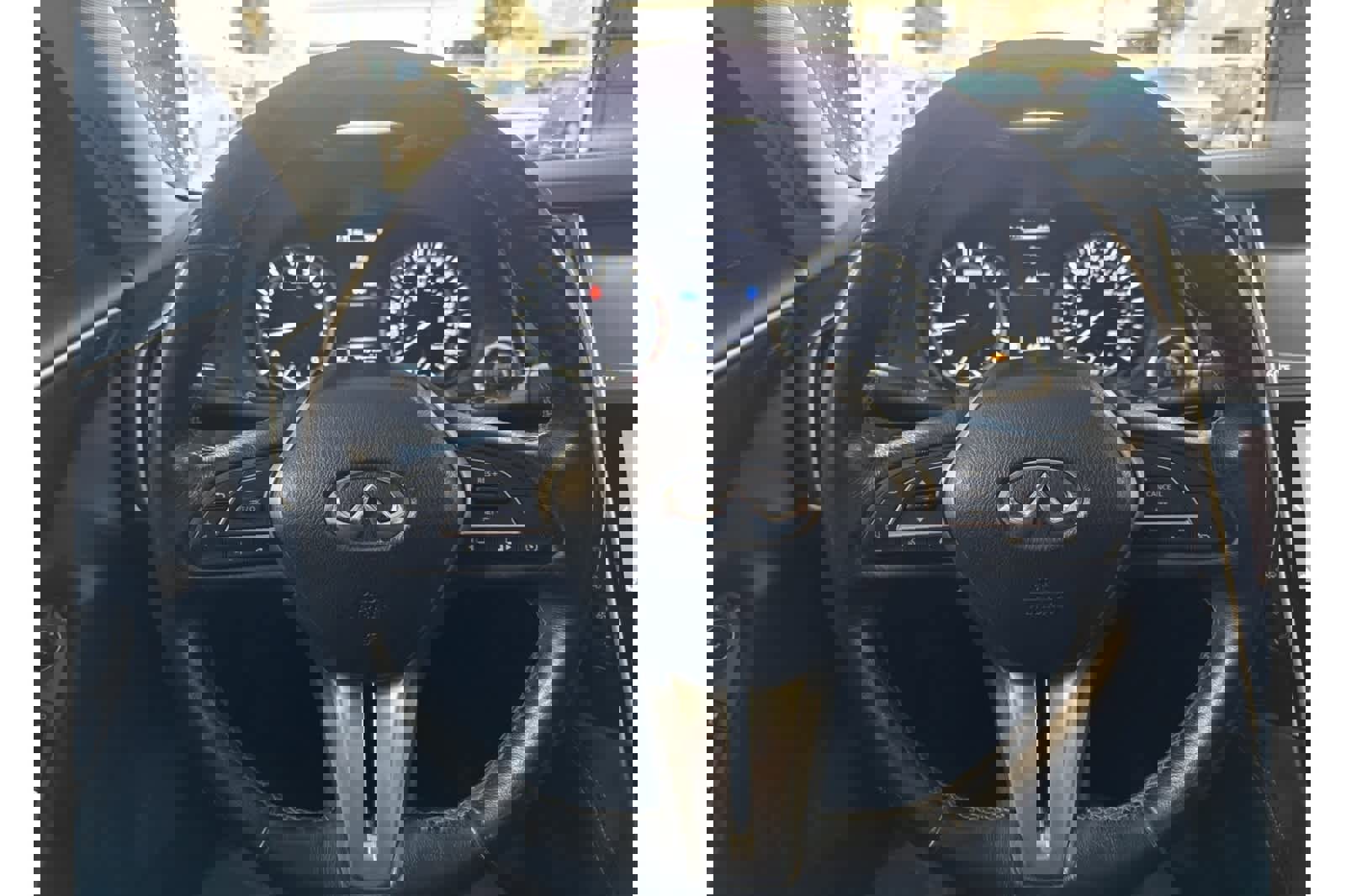 Used 2018 INFINITI Q50 Luxe w/ Cargo Package (L95) image 23