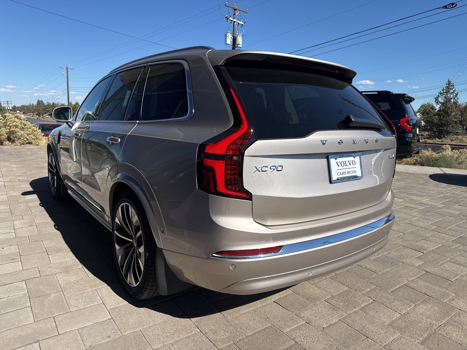 New 2026 Volvo XC90 T8 Ultra image 3