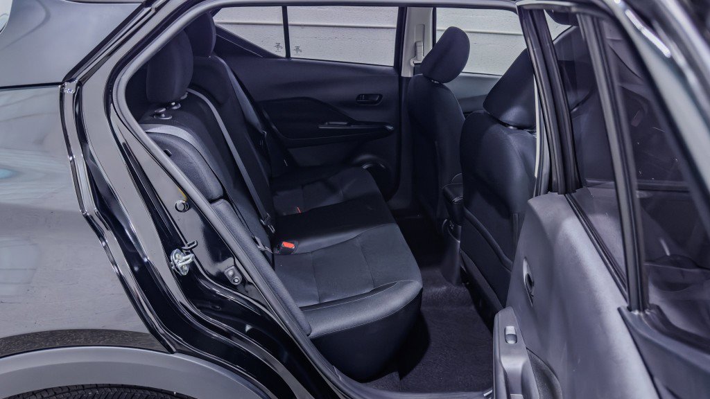 Used 2024 Nissan Kicks S image 17