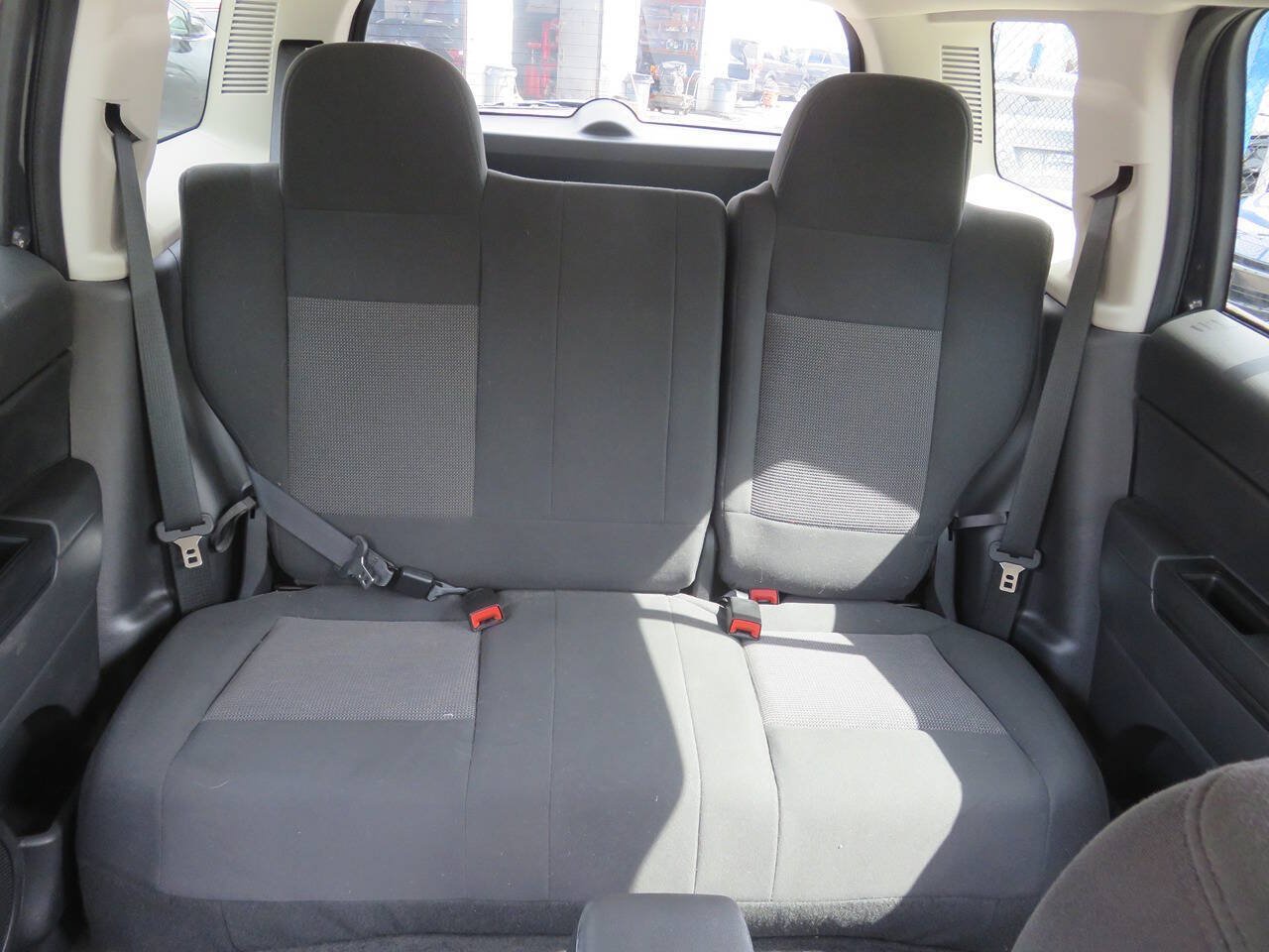 Used 2014 Jeep Patriot Latitude AWD/4WD image 19