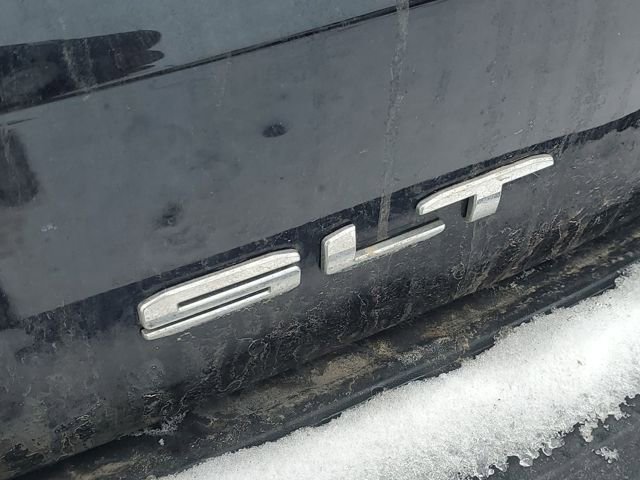 Used 2023 GMC Yukon XL SLT image 39