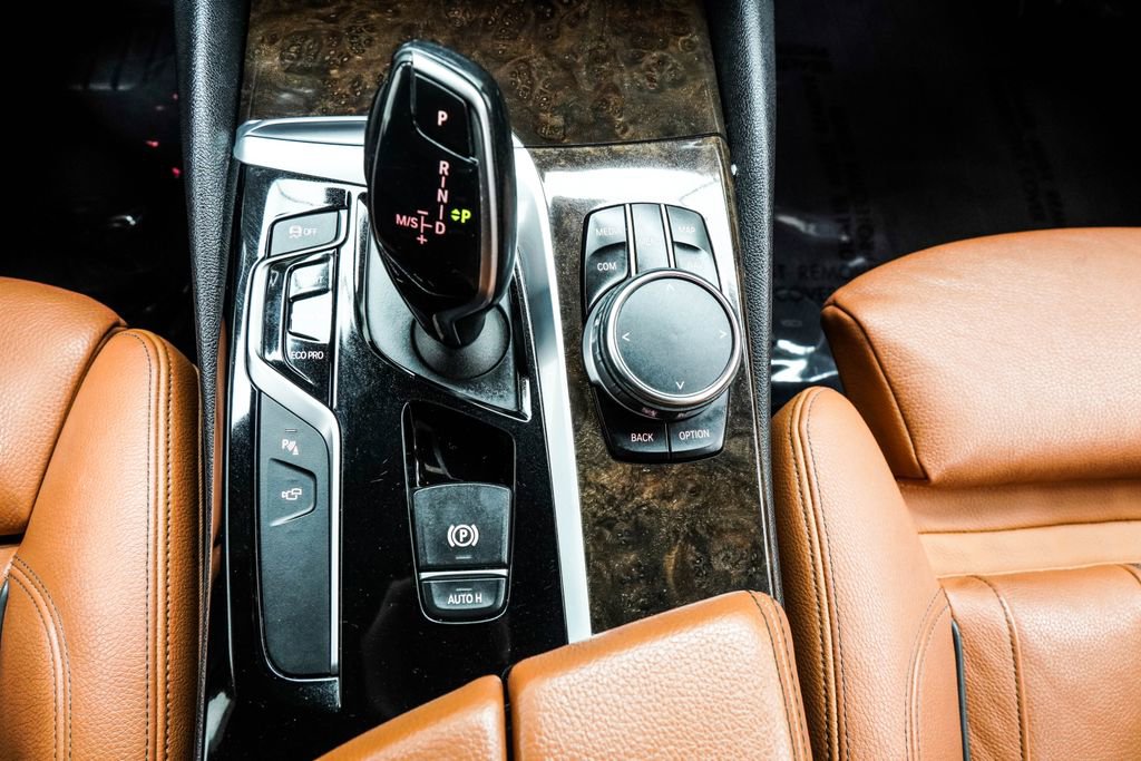 Used 2017 BMW 540i xDrive w/ Premium Package image 24